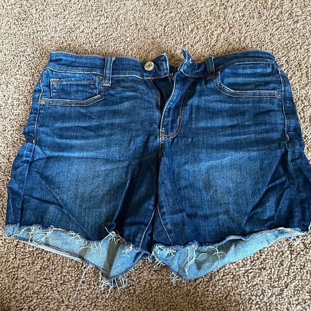 AMERICAN EAGLE NEXT LEVEL STRETCH DARK WASH DENIM SHORTS